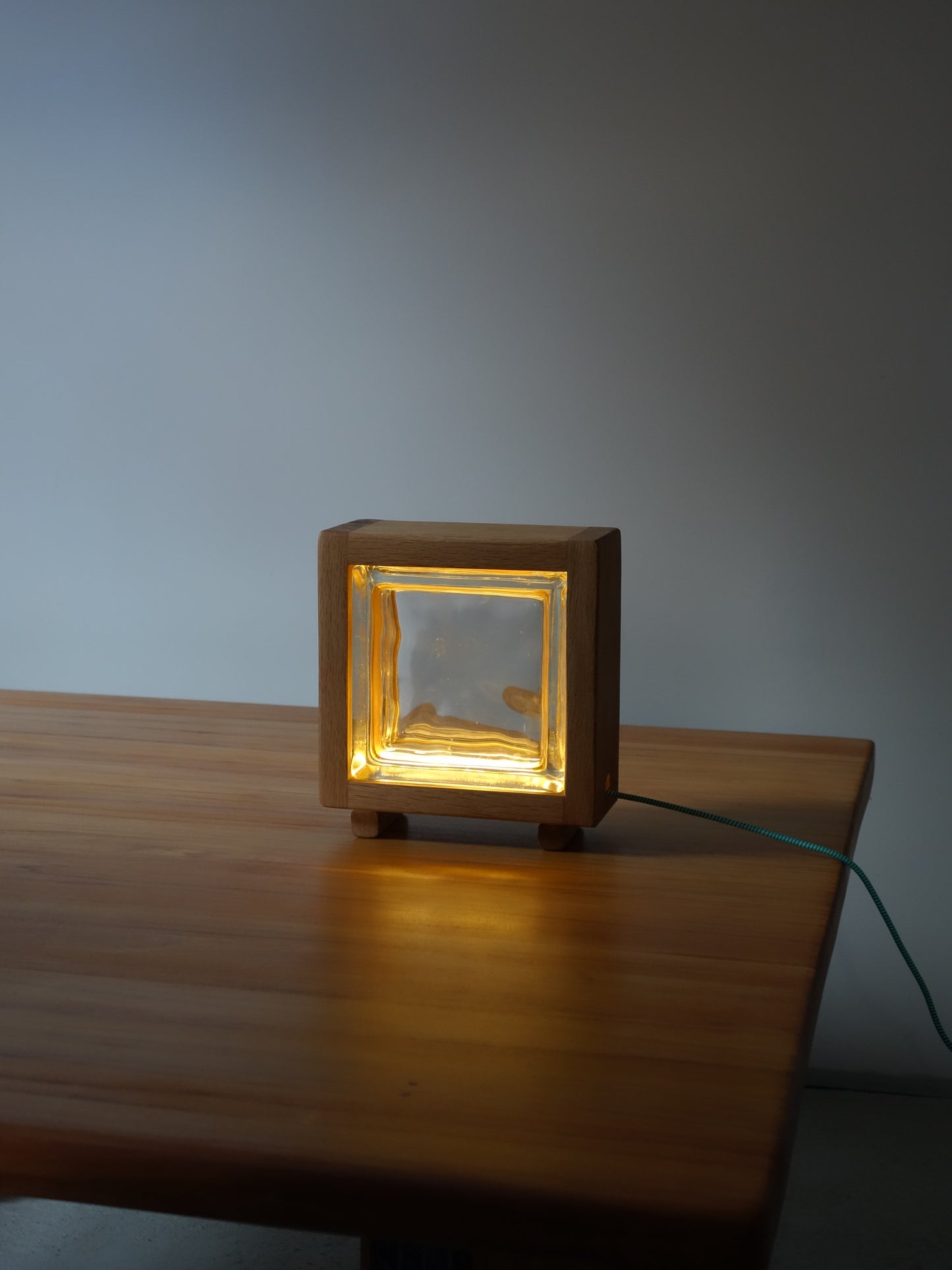 GLASS BRICK LIGHT