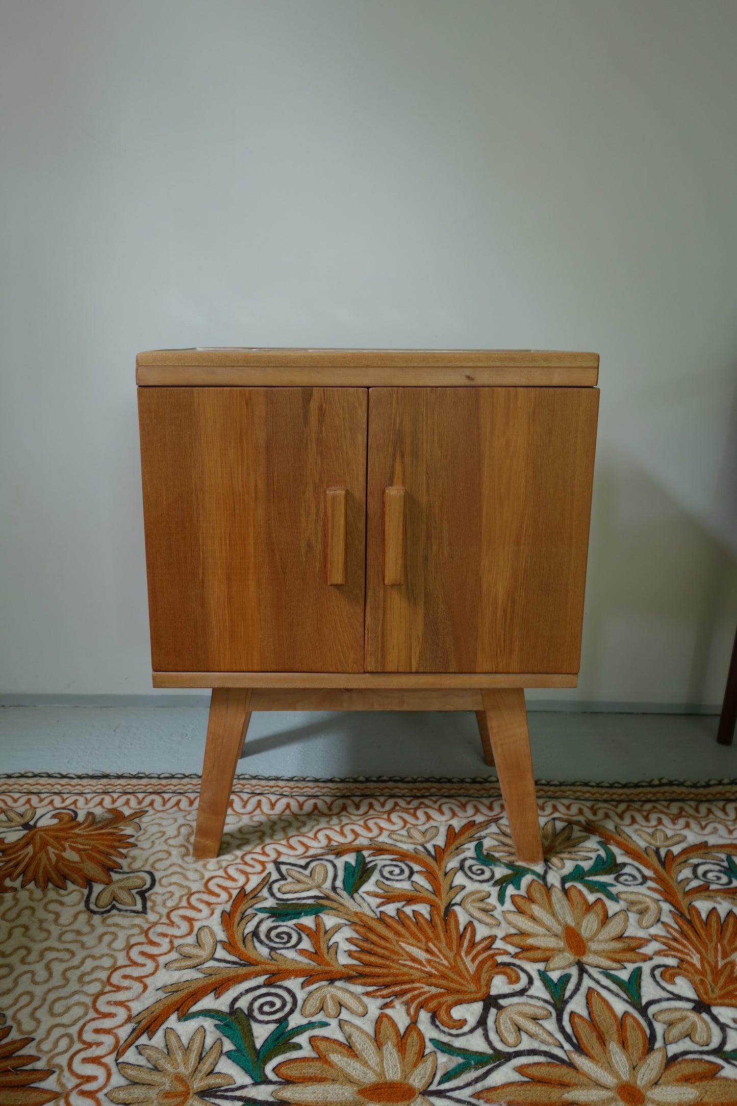 RECORD CABINET