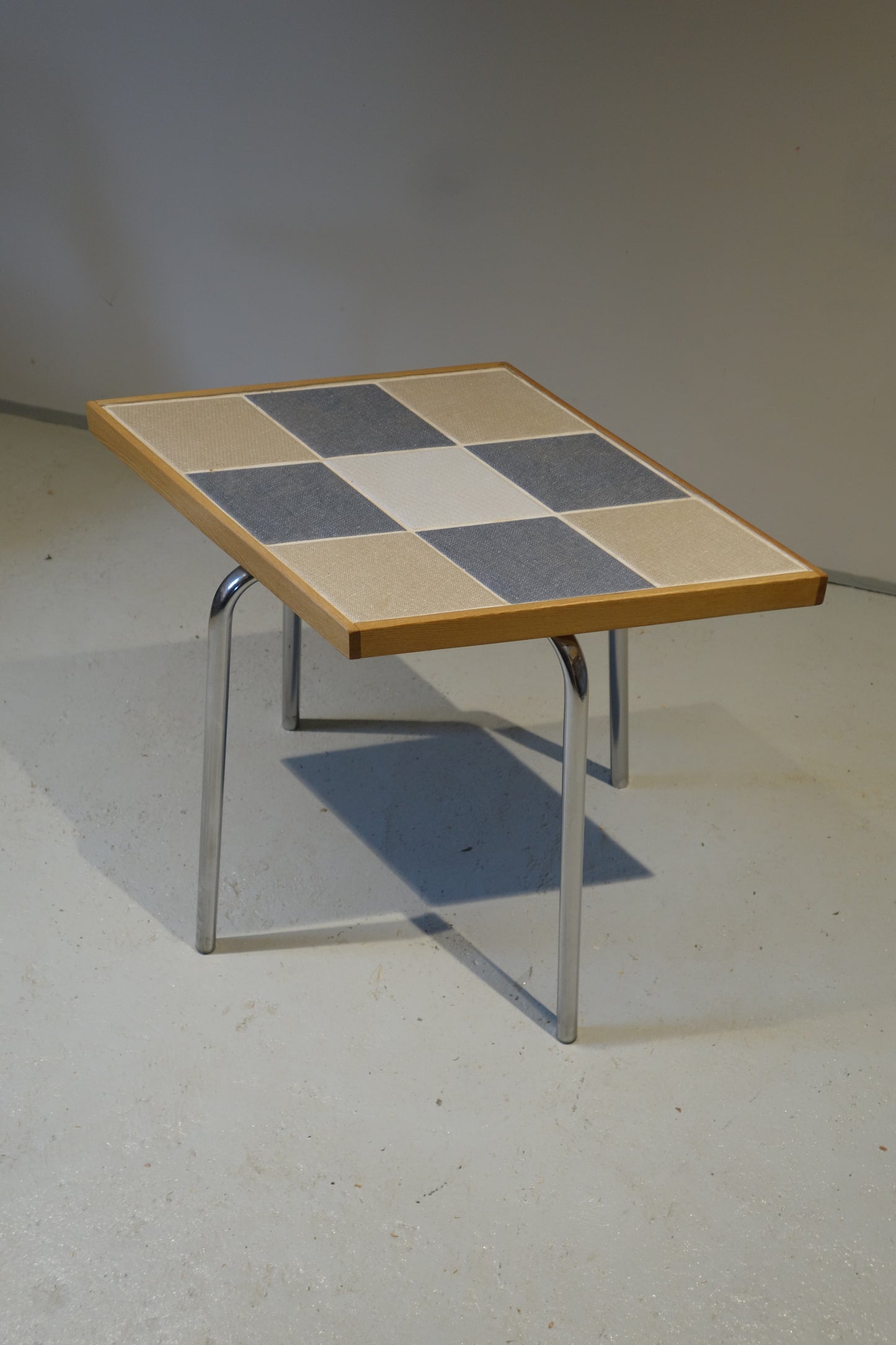 Diamond Table