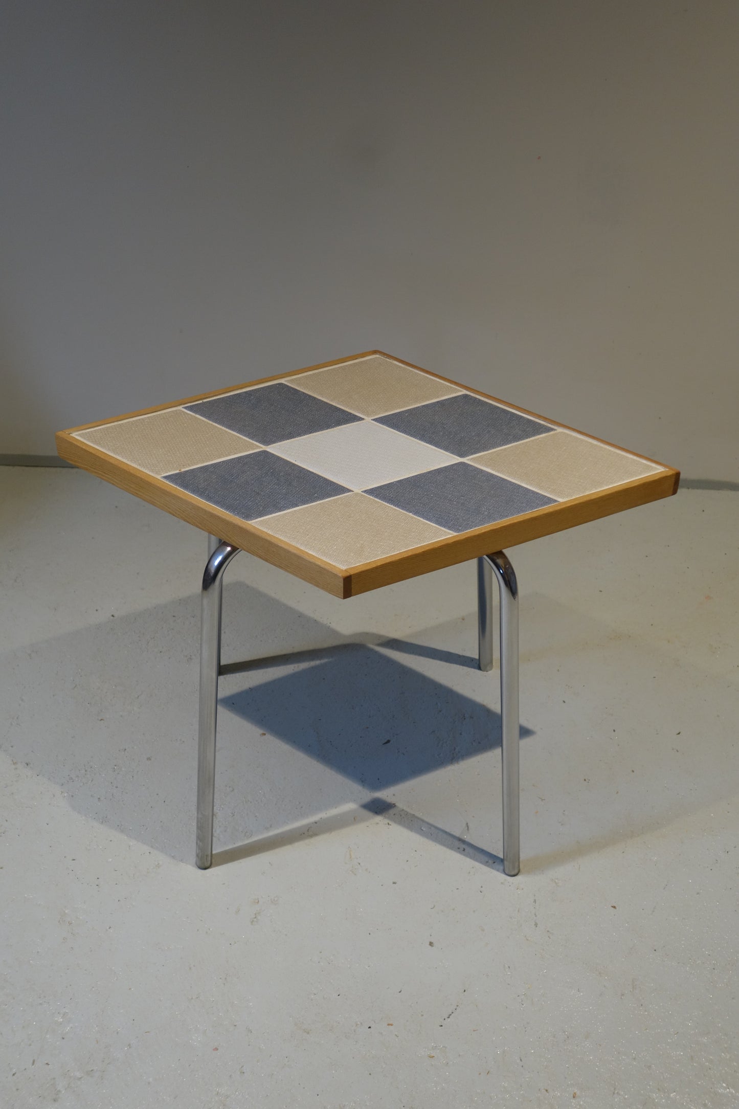 Diamond Table