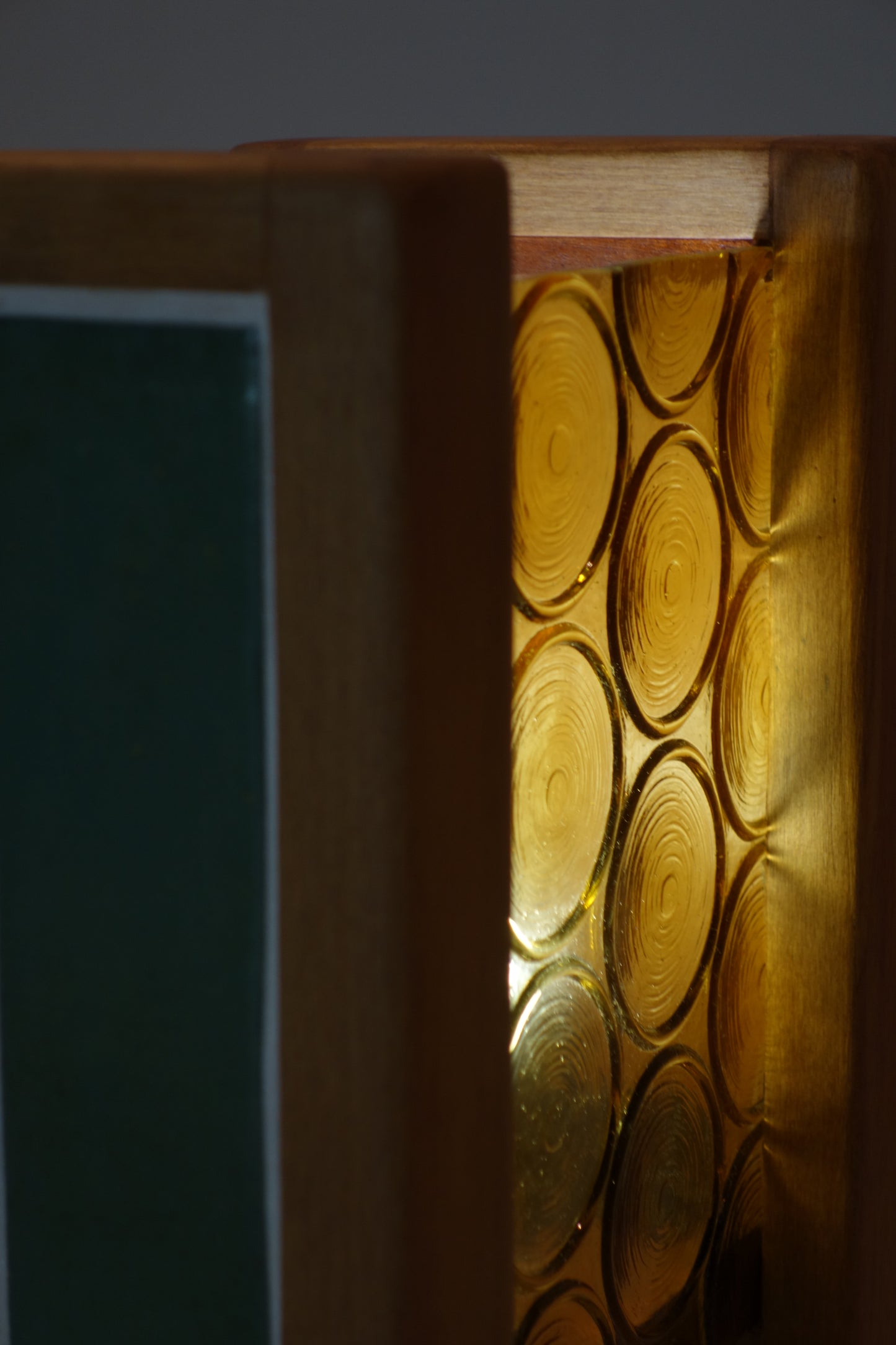 Olivine Lamp