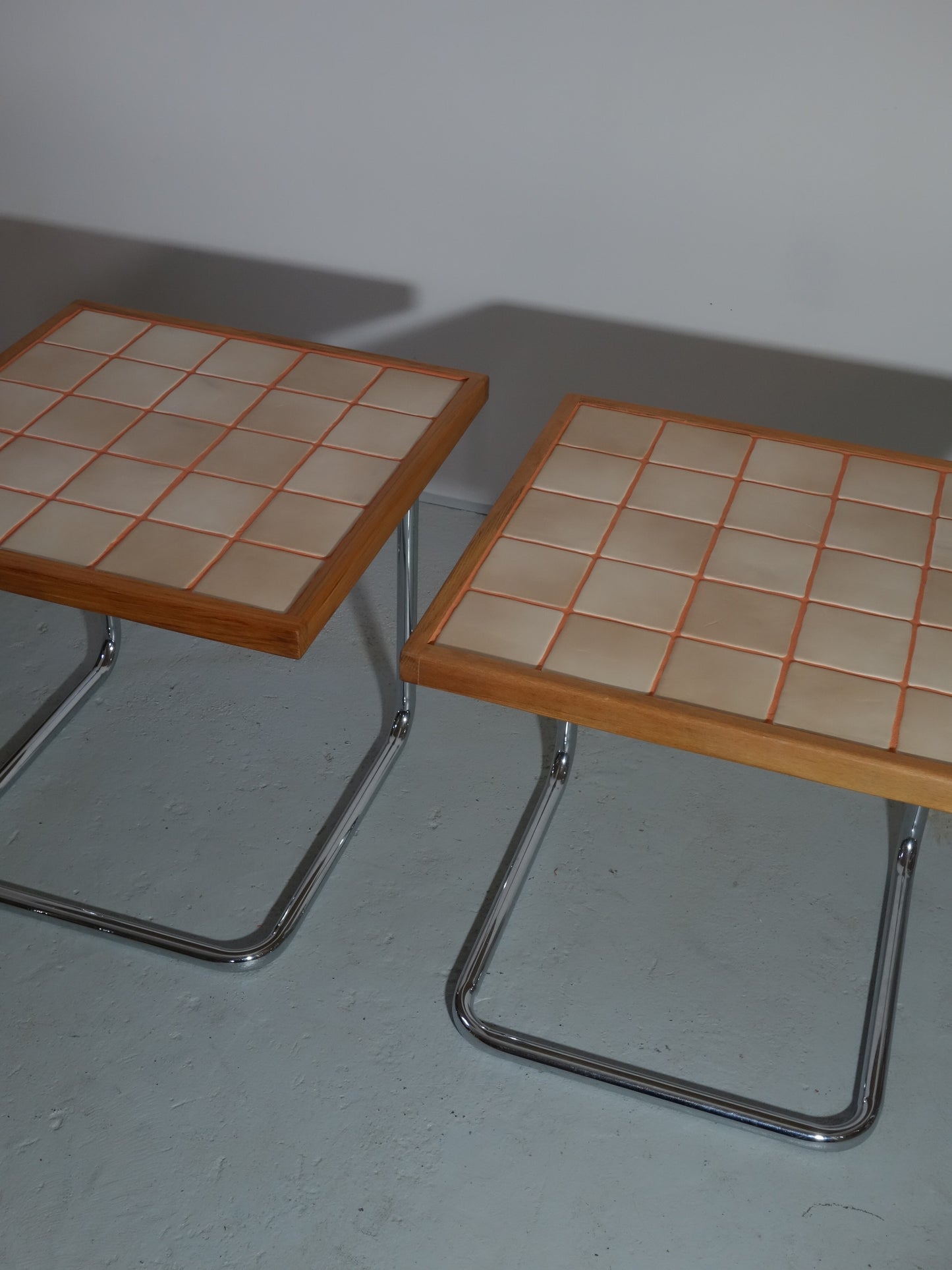 CREAM SIDE TABLE