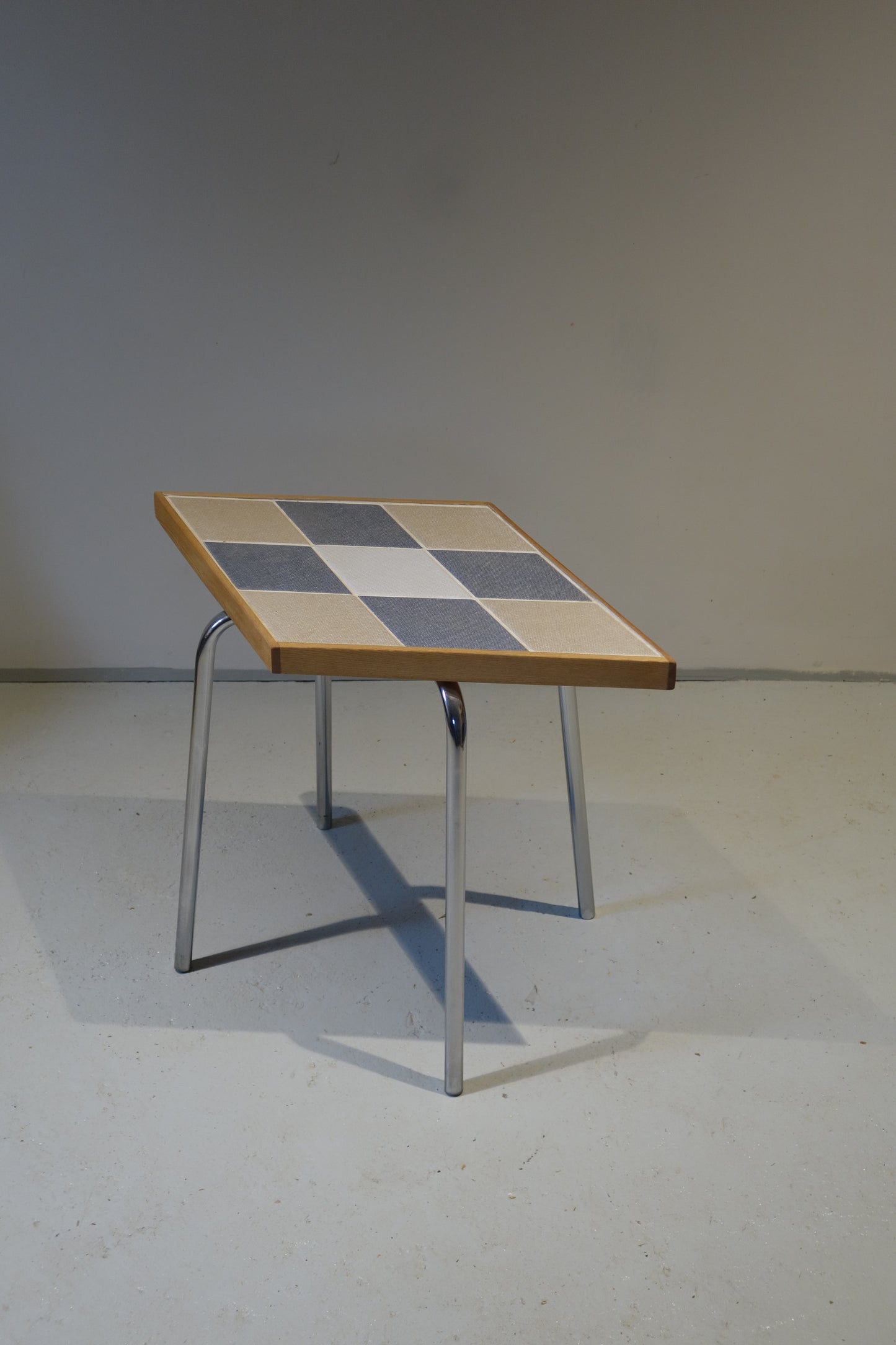 Diamond Table