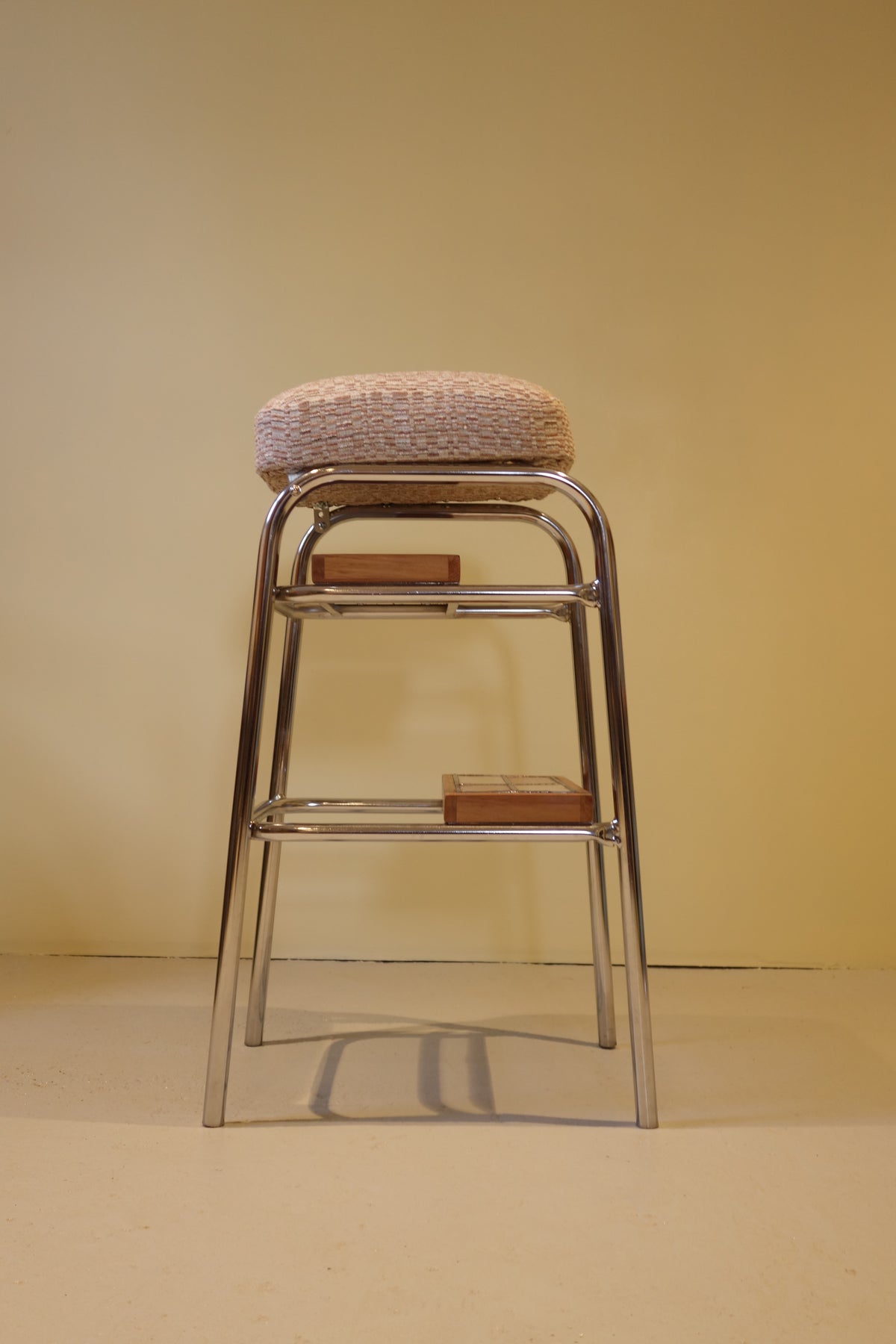 ROSIE STOOL